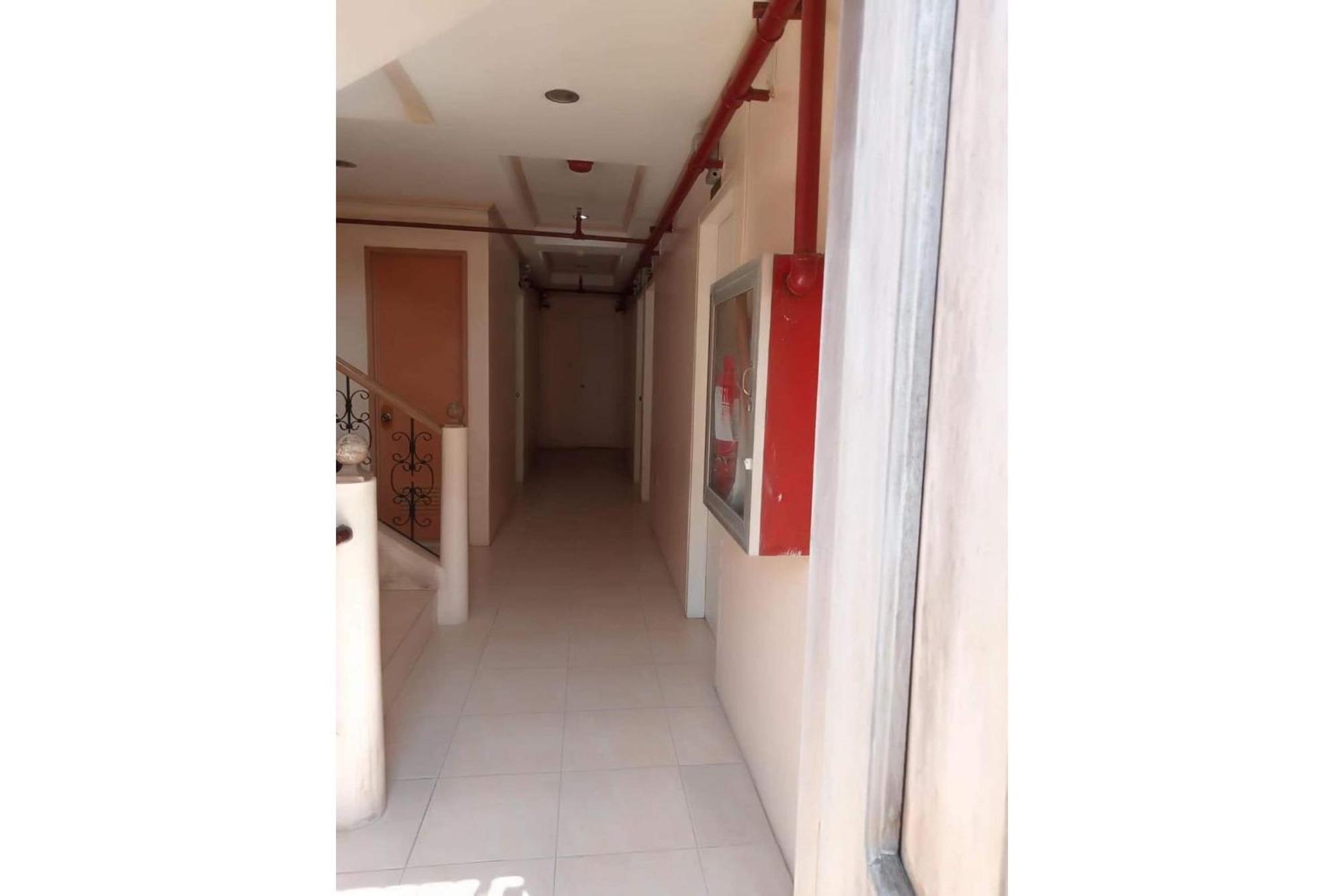 Hotel OYO 799 Ddd Habitat Iloilo Esterno foto